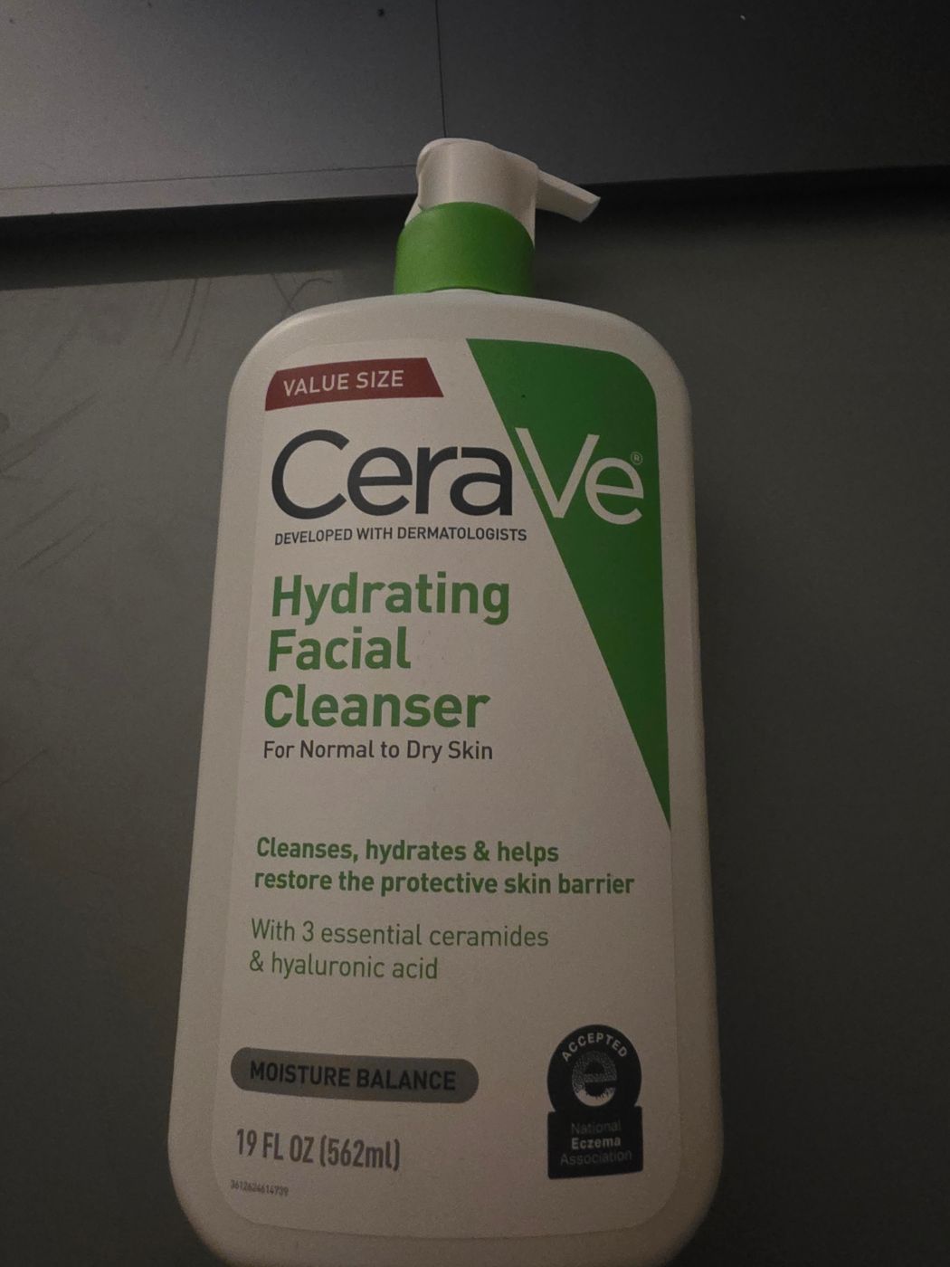 Hydrating Facial Cleanser